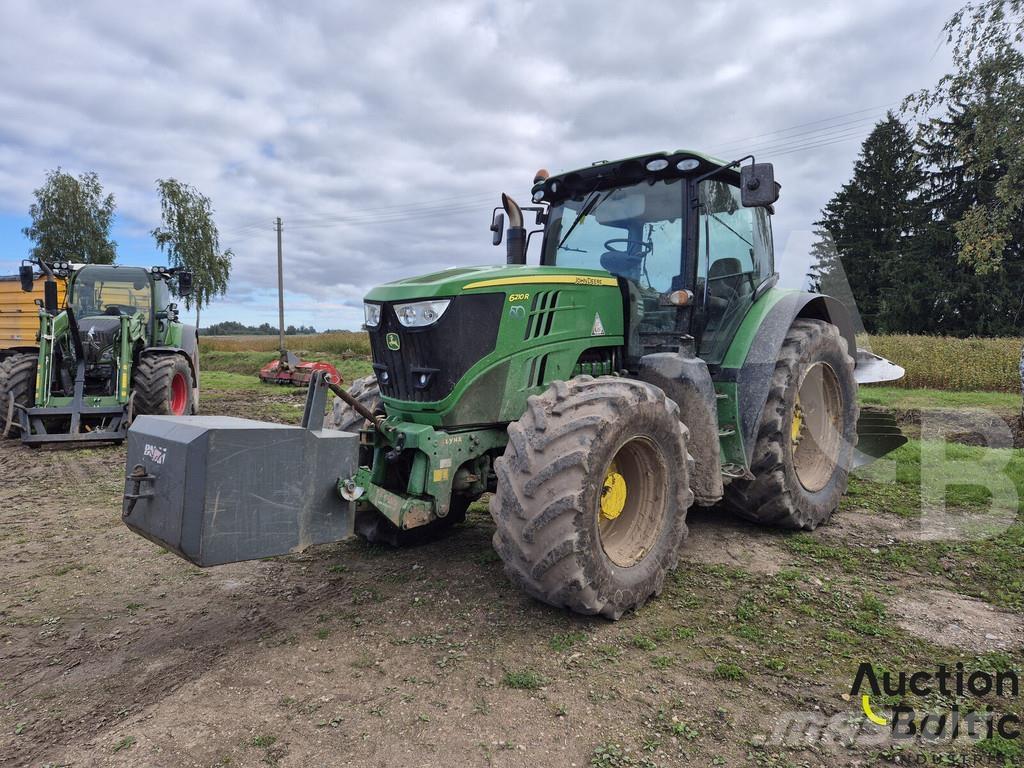 John Deere 6210 R Traktori