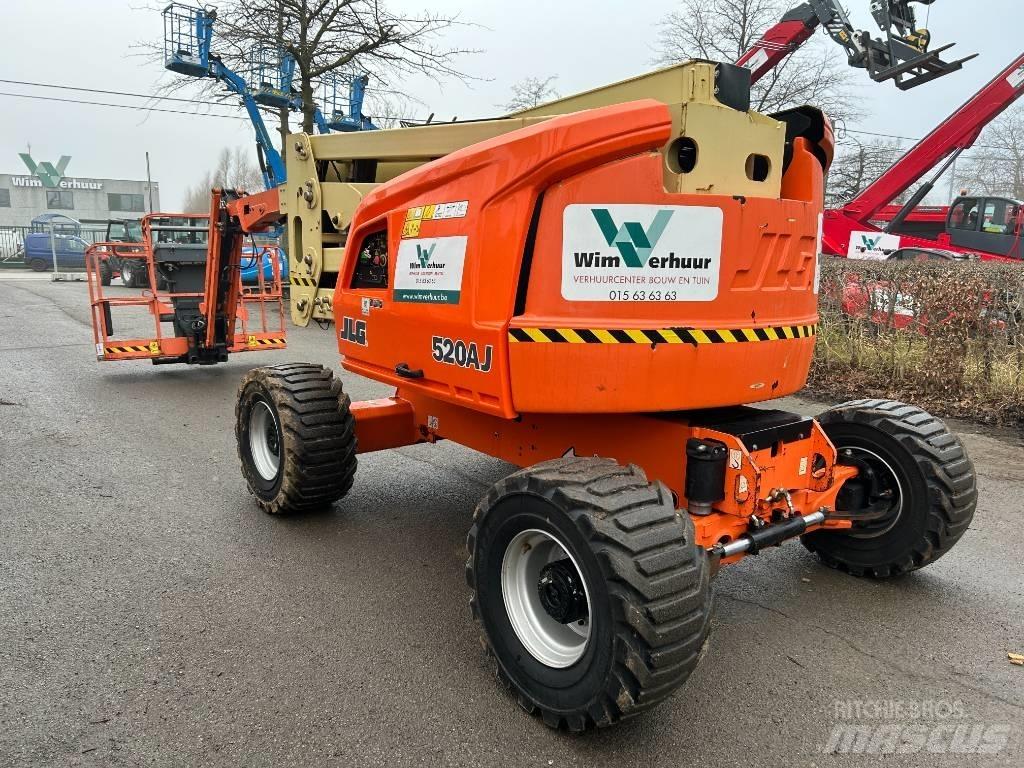 JLG 520 AJ Strēles pacēlāji