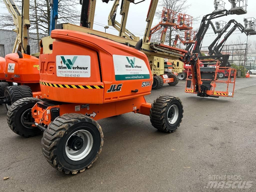 JLG 520 AJ Strēles pacēlāji