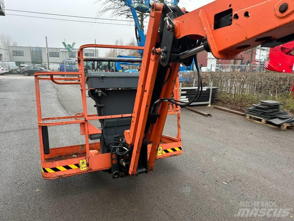 JLG 520 AJ Strēles pacēlāji