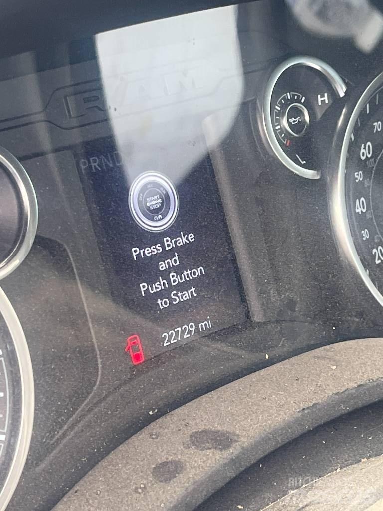 RAM 5500 Platformas/izkraušana no sāniem