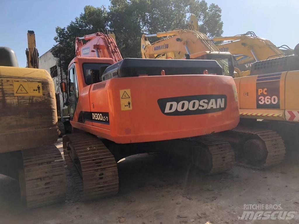 Doosan 225 LC Kāpurķēžu ekskavatori