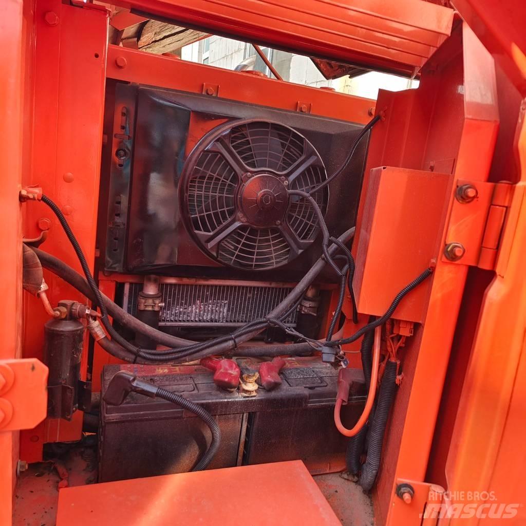 Hitachi ZX 70 Kāpurķēžu ekskavatori