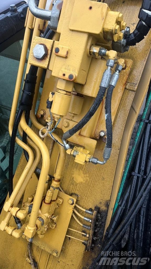 CAT 320 EL Kāpurķēžu ekskavatori