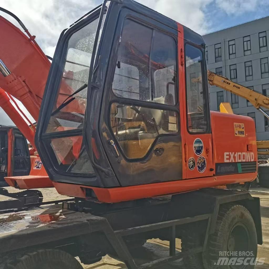 Hitachi EX 100 W D Ekskavatori uz riteņiem