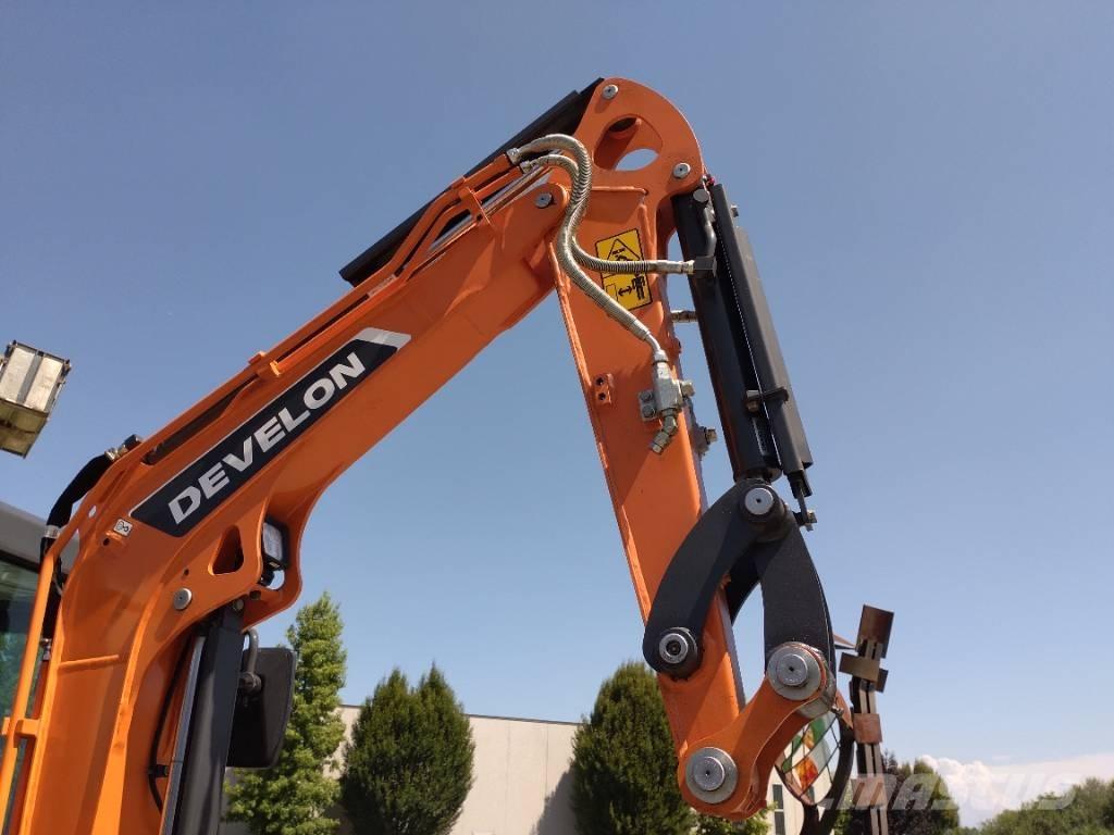 Develon DX 27 Z-7 Mini ekskavatori < 7 t