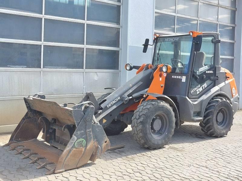 Hitachi ZW 75-6 Lietoti riteņu kompaktiekrāvēji