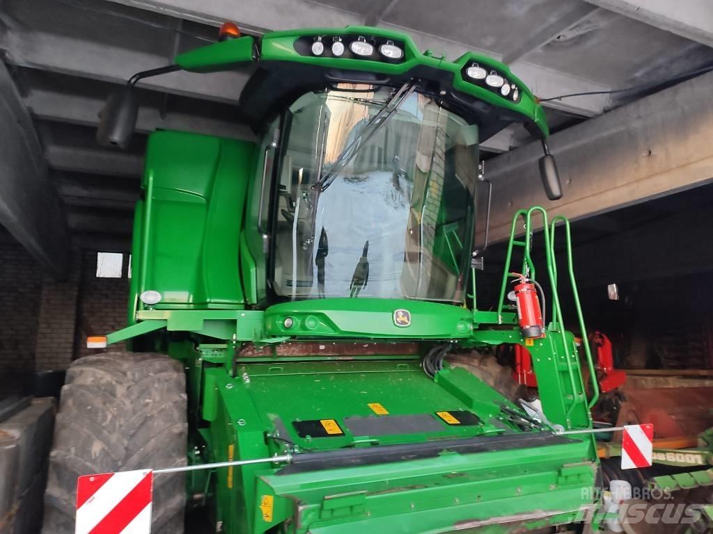 John Deere T 670 i Ražas novākšanas kombaini