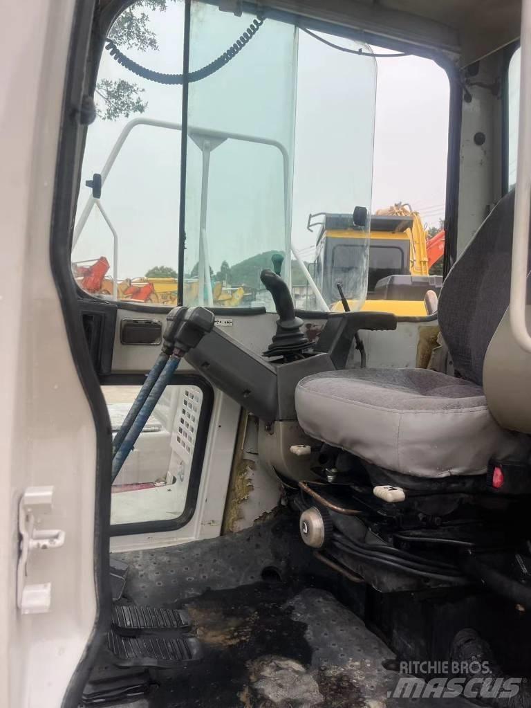 Takeuchi TB180C Kāpurķēžu ekskavatori