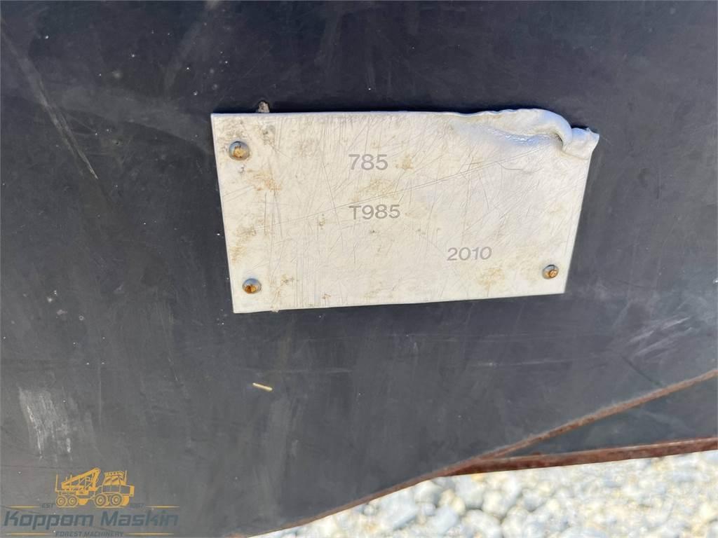 John Deere CF785 Krāni