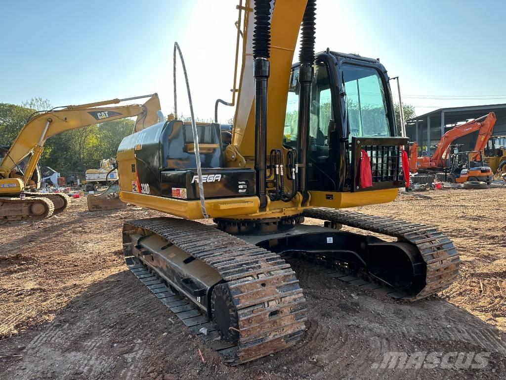 CAT 320 D L Kāpurķēžu ekskavatori