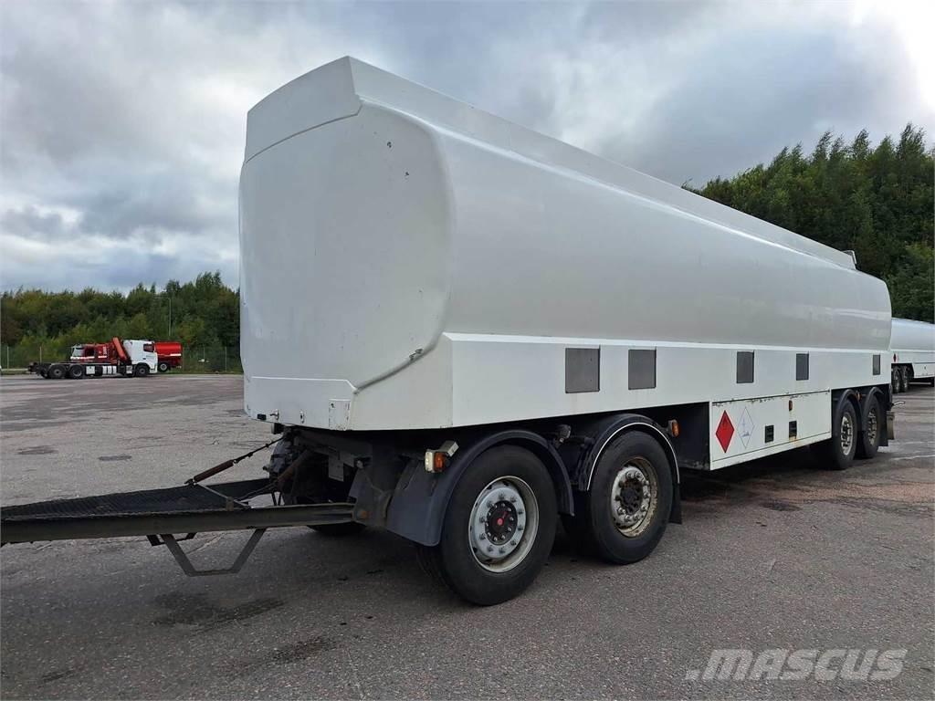  SAF/Mattila MS4 Autocisternas