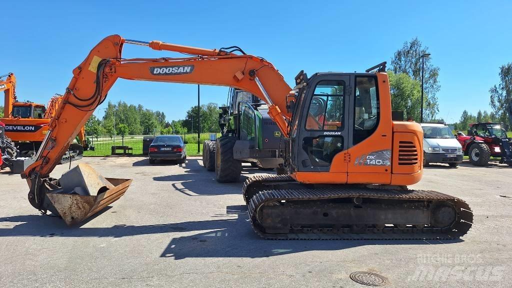 Doosan DX 140 LCR Kāpurķēžu ekskavatori