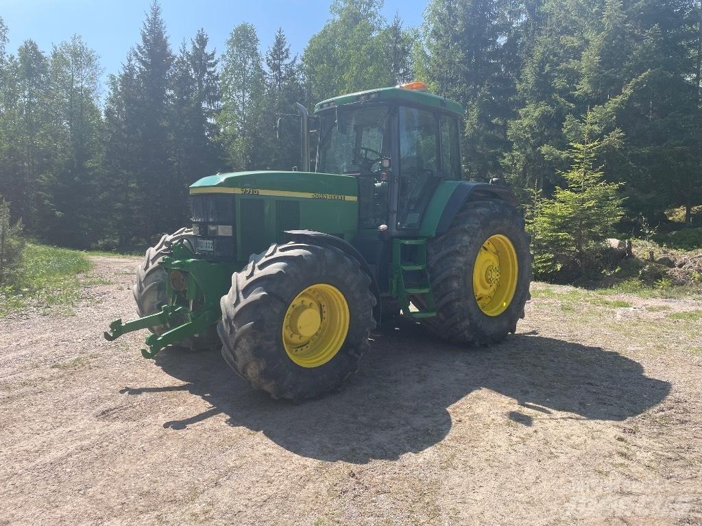 John Deere 7710 Traktori