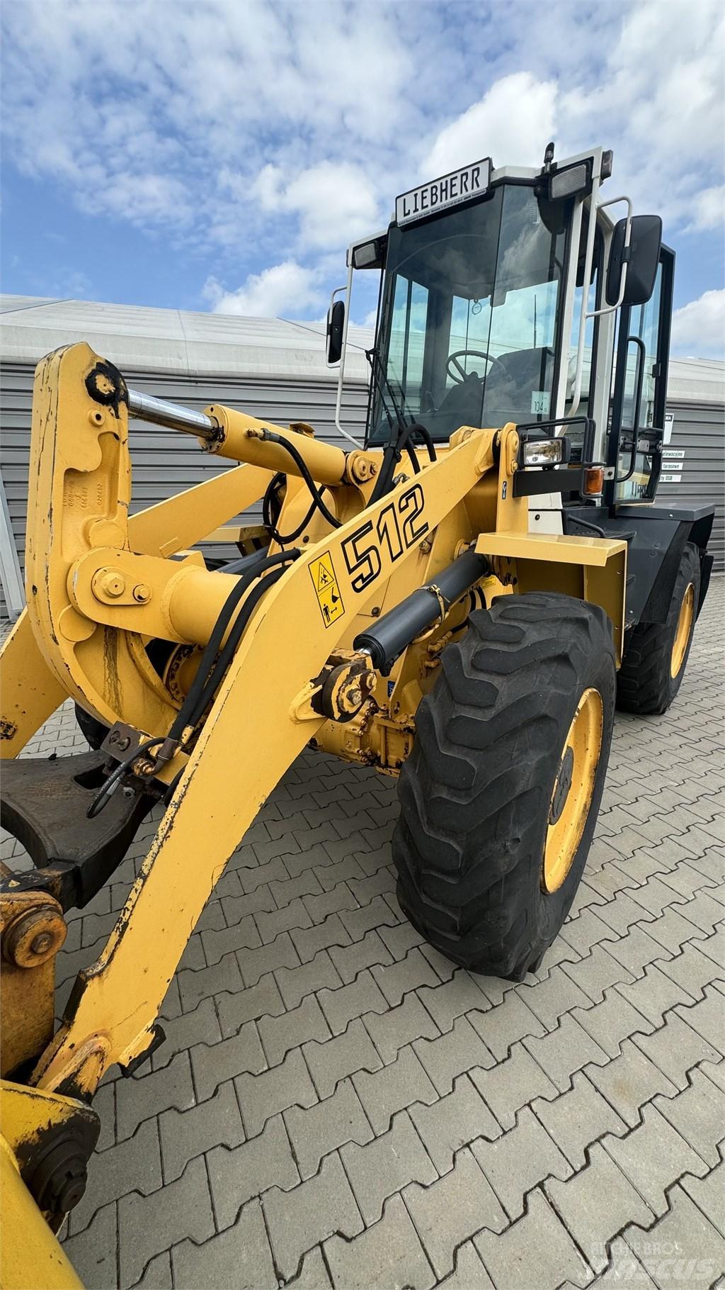 Liebherr 512 Iekrāvēji uz riteņiem