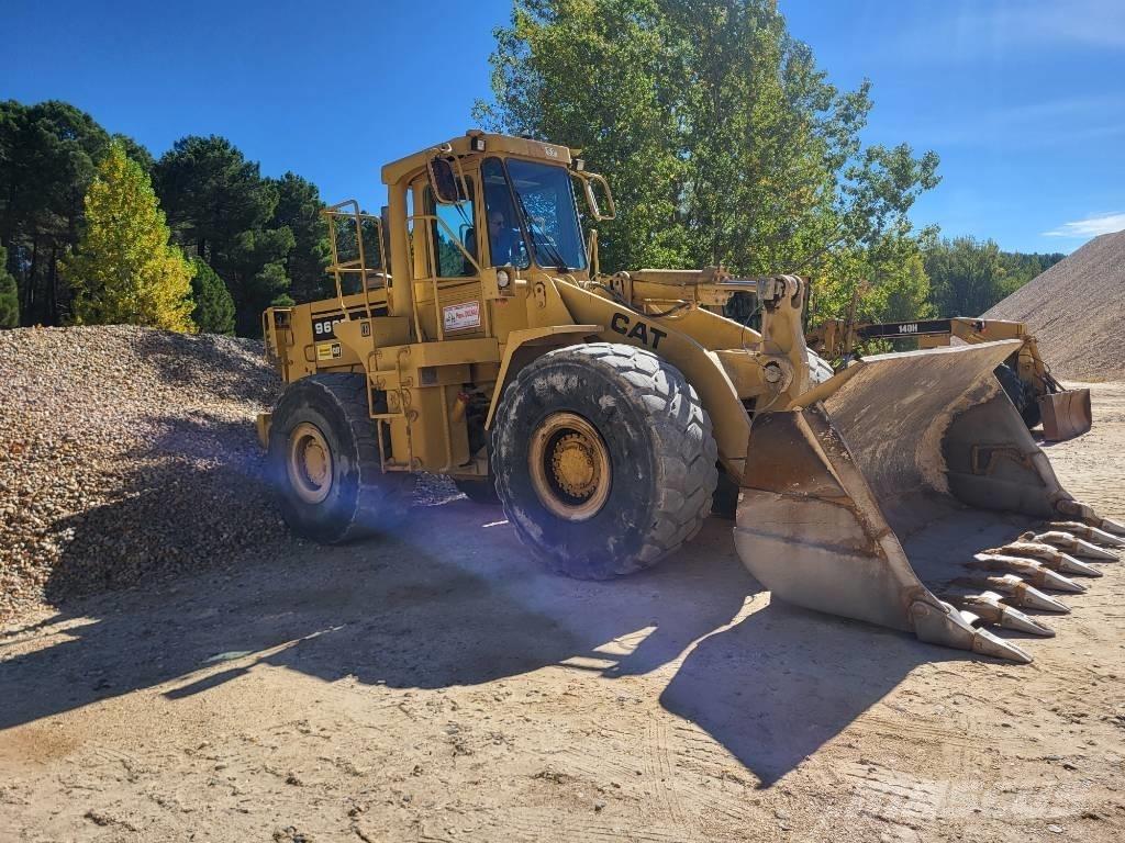 CAT 966E Iekrāvēji uz riteņiem