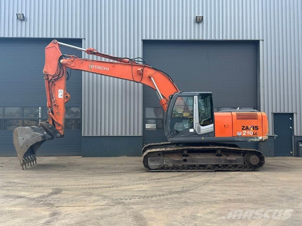 Hitachi ZX210LC-3 Kāpurķēžu ekskavatori