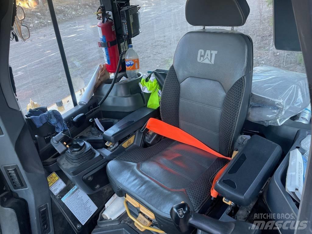 CAT D 6 XE LGP Kāpurķēžu buldozeri