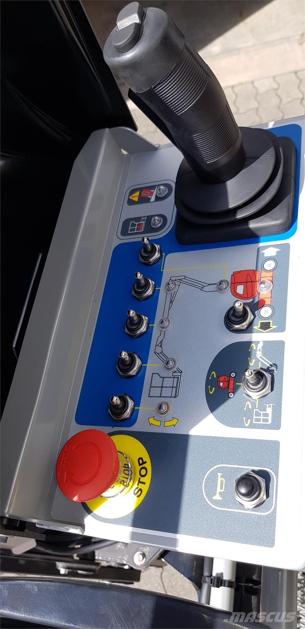 Manitou 120AETJ-C Strēles pacēlāji