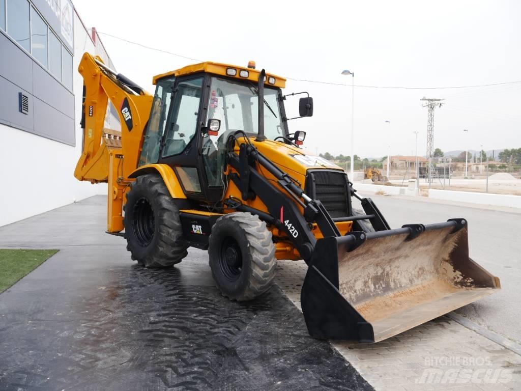 CAT 442 D Ekskavatori-iekrāvēji