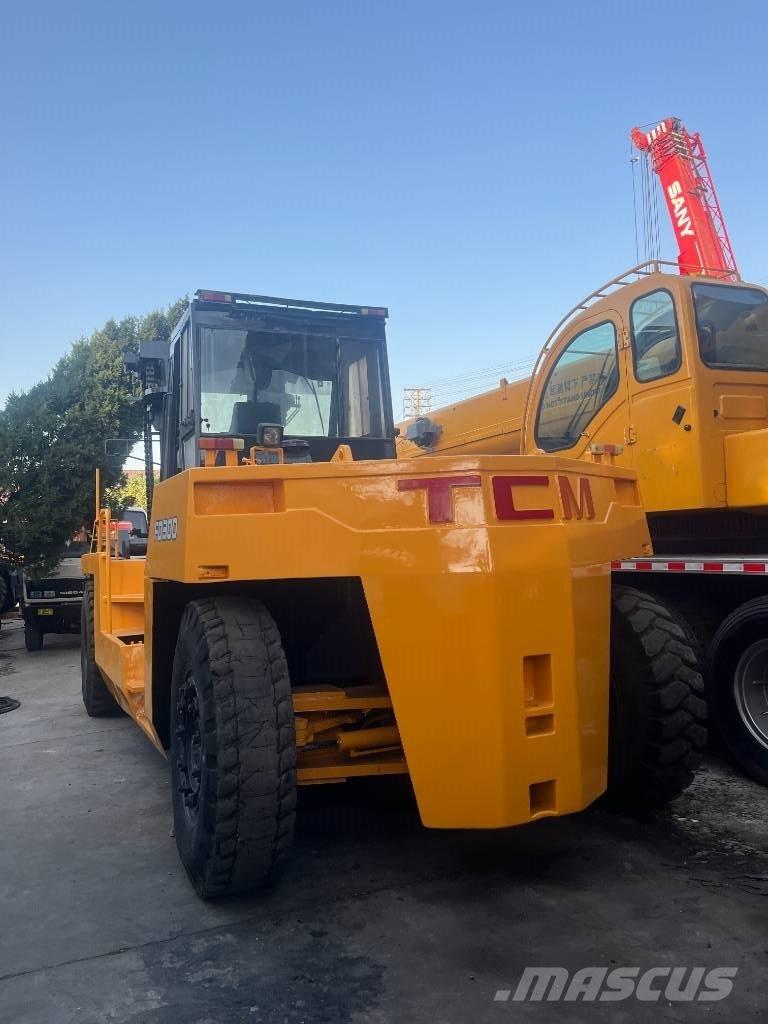 TCM FD 30 Tehnika ar dīzeļa dzinēju