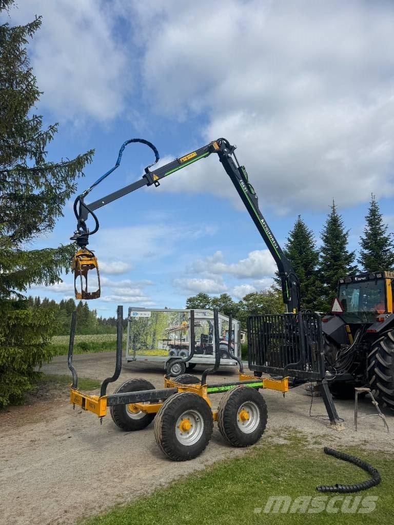 FTG Forest FB70 Meža piekabes