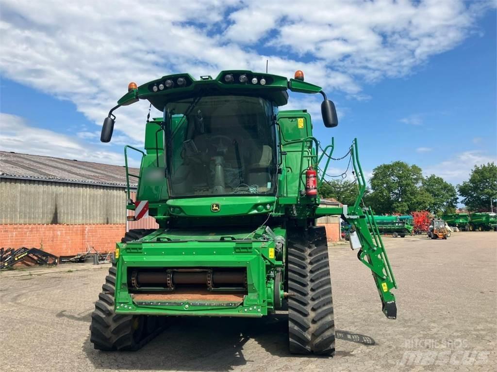 John Deere T670 Ražas novākšanas kombaini