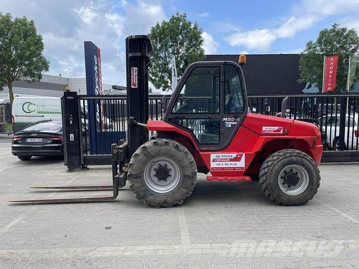 Manitou M50-4 Apvidus autokrāvējs