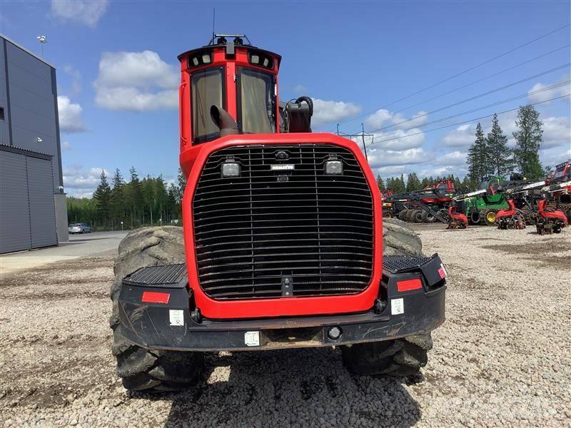 Komatsu 911 Harvesteri