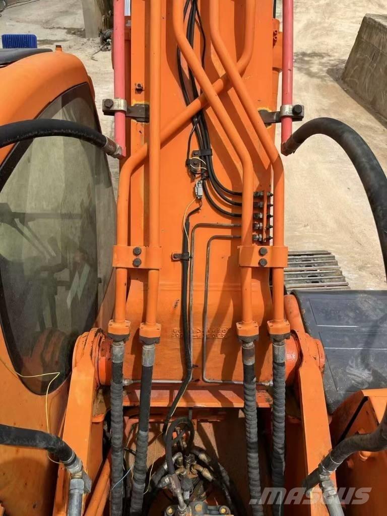Doosan DX300LC Kāpurķēžu ekskavatori