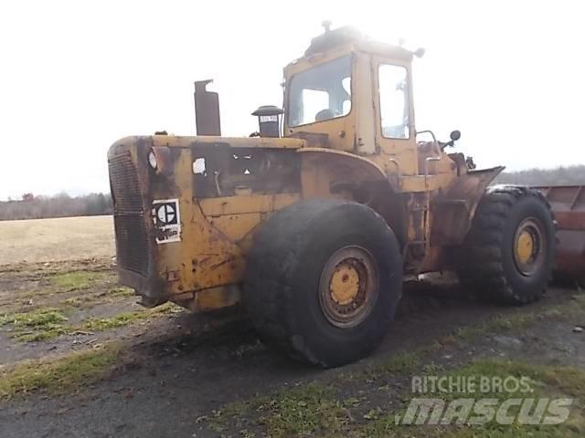 CAT 980B Iekrāvēji uz riteņiem