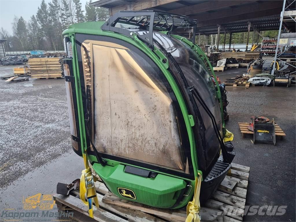 John Deere 1270G Kabīnes un interjers