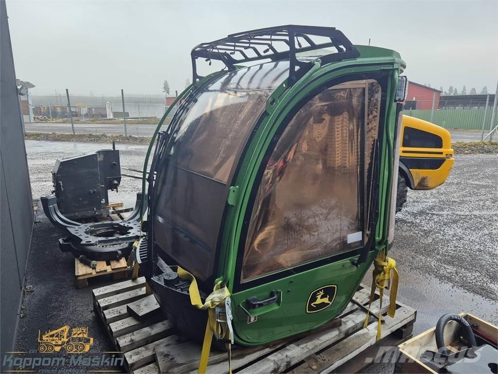 John Deere 1270G Kabīnes un interjers