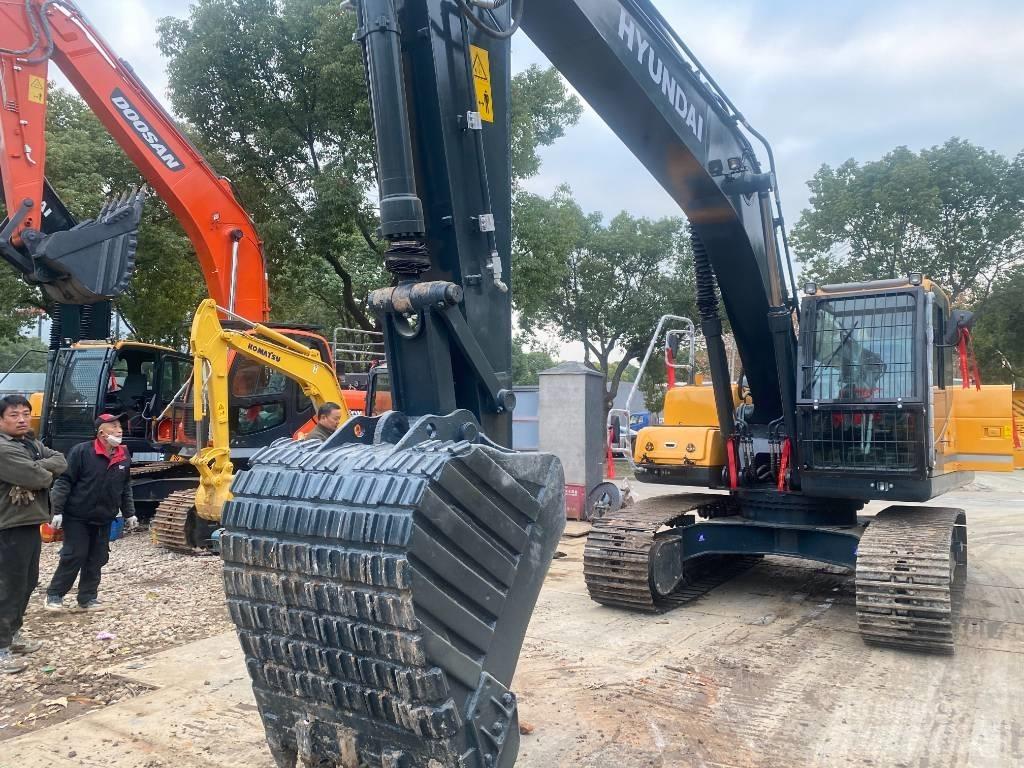 Hyundai R220LC-9S Kāpurķēžu ekskavatori