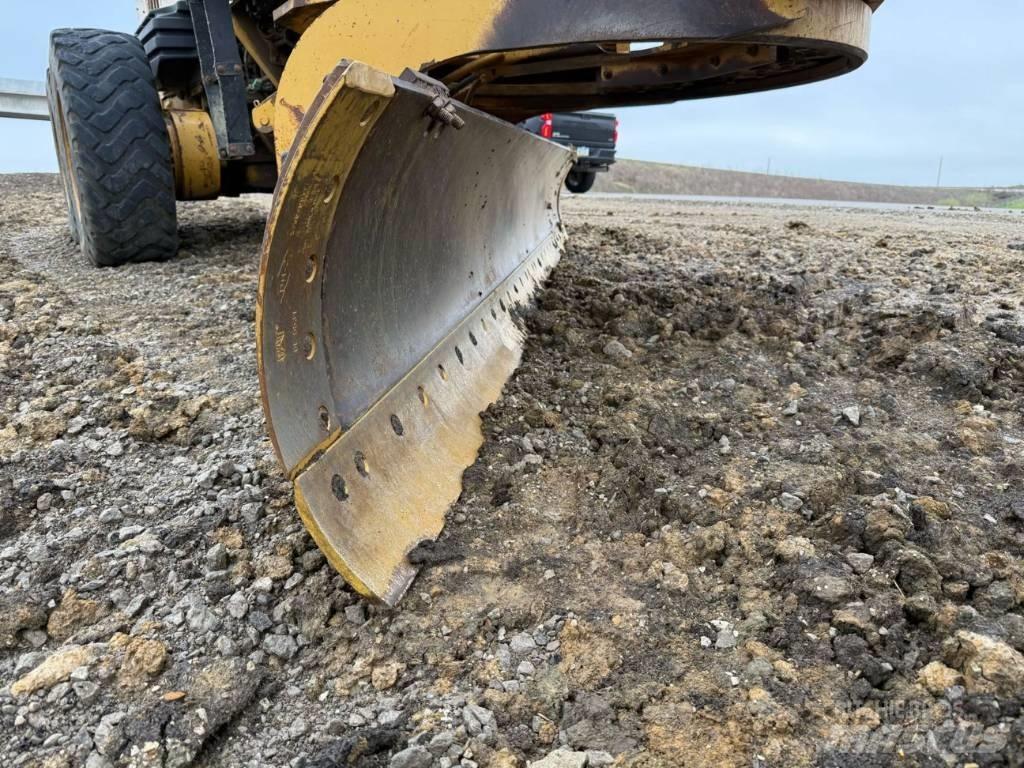 CAT 140H Greideri