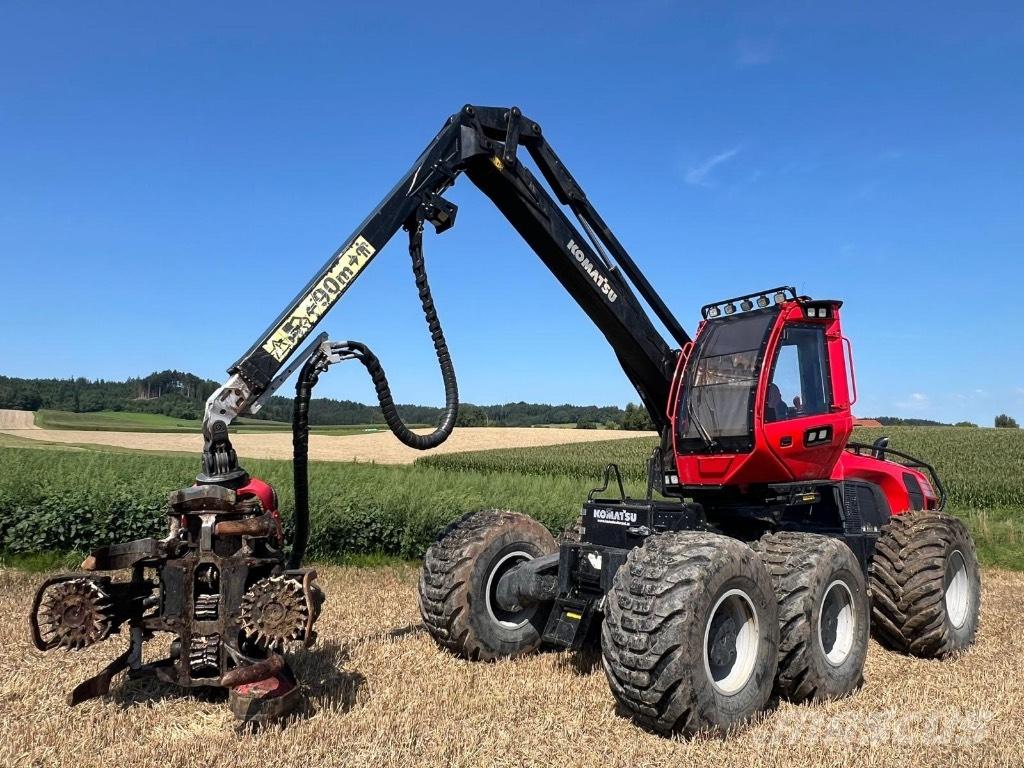 Komatsu 951 Harvesteri
