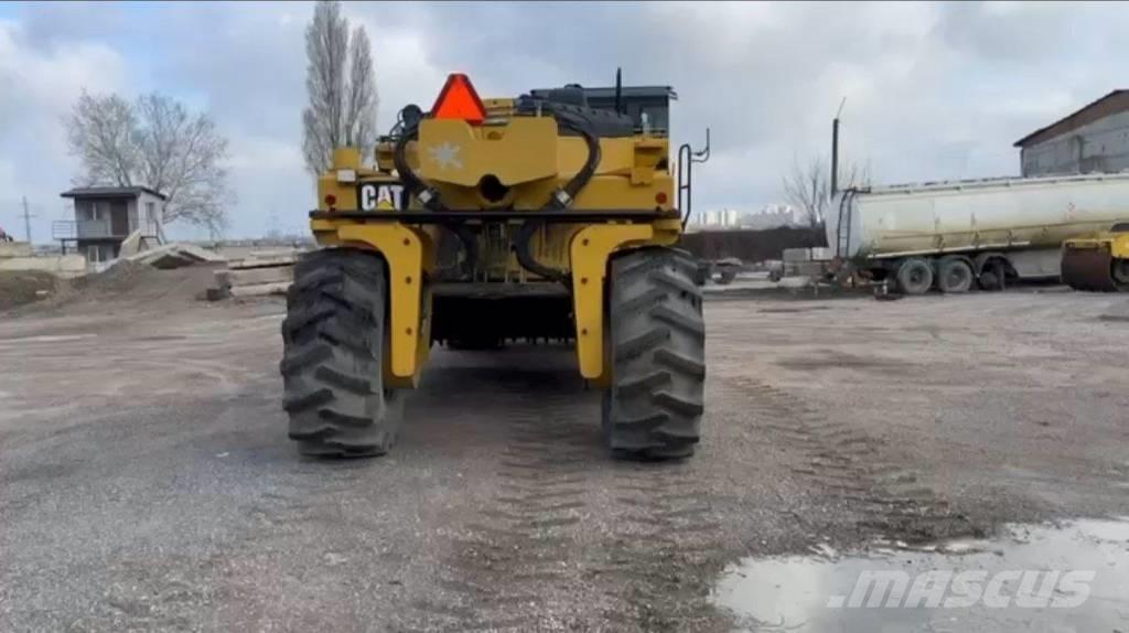 CAT RM 500 Asfalta savācējs