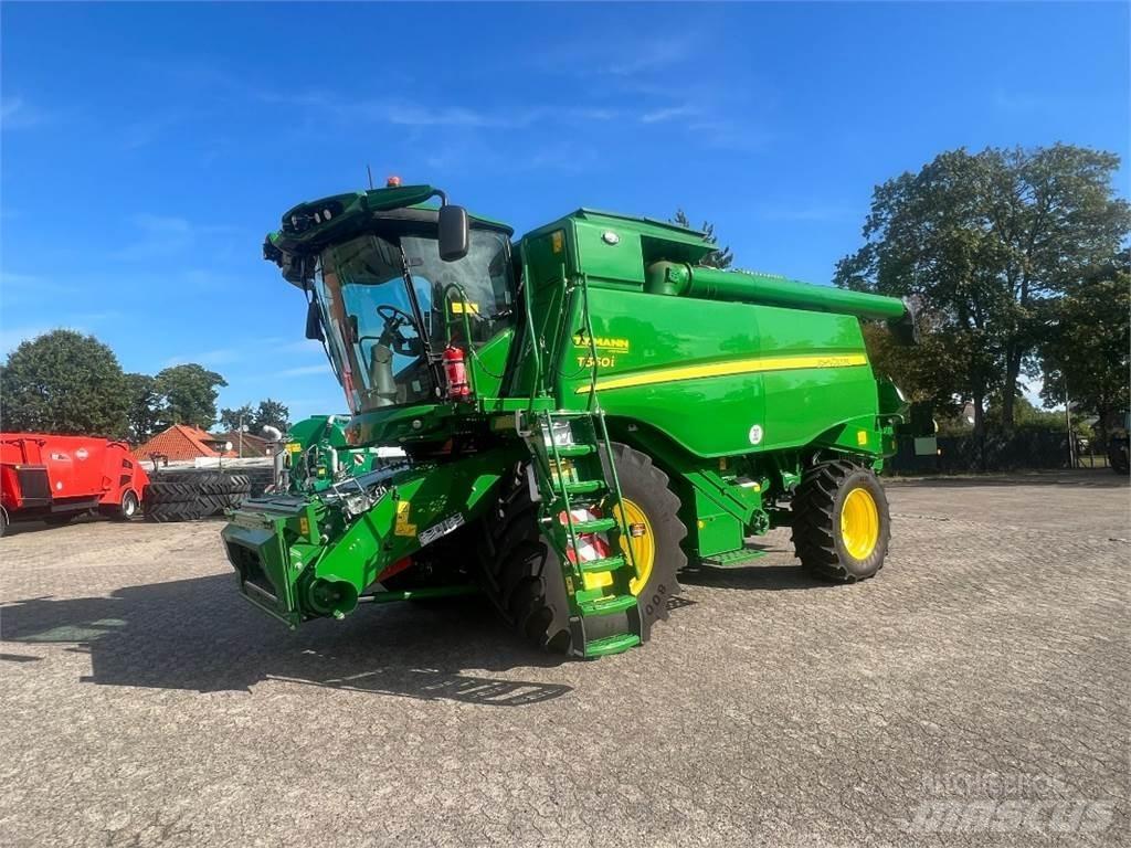 John Deere T560 Ražas novākšanas kombaini