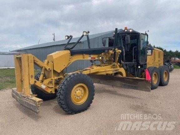 CAT 140 M 2 Greideri