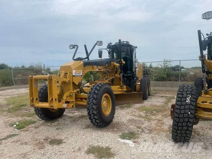 CAT 140 M 2 Greideri