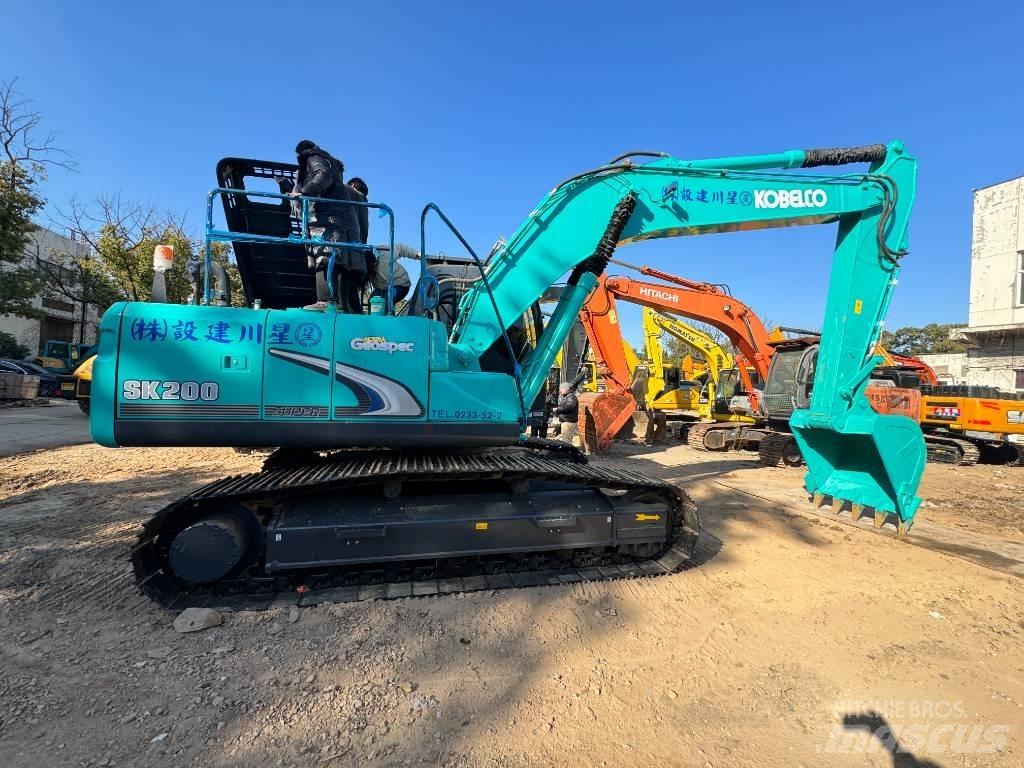 Kobelco SK 200-8 Kāpurķēžu ekskavatori