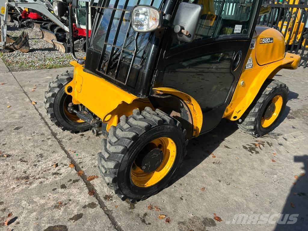 JCB 520-40 Teleskopiskie manipulatori
