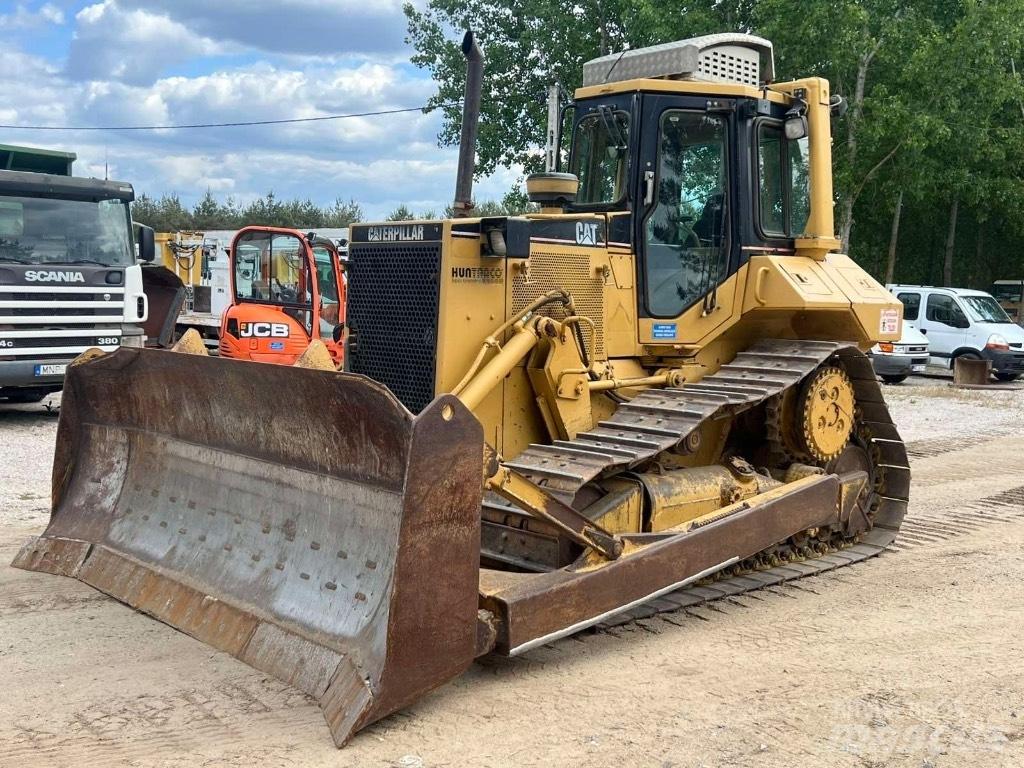 CAT D 6 M Kāpurķēžu buldozeri