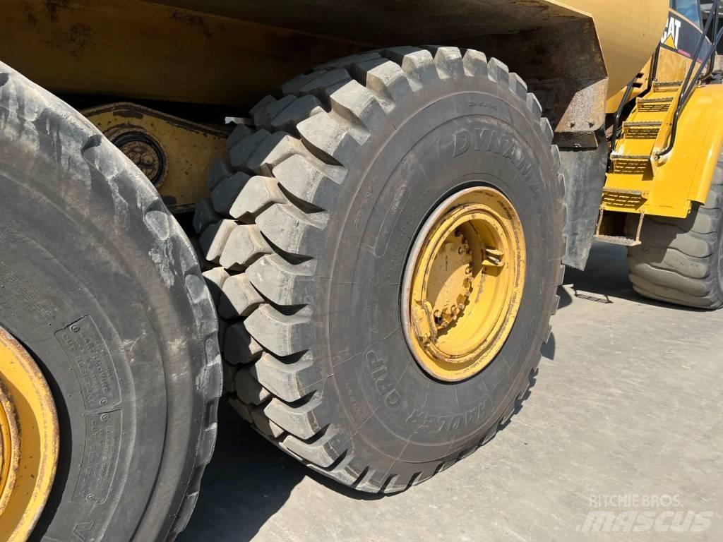 CAT 740 WATER TRUCK Ūdens mašīnas