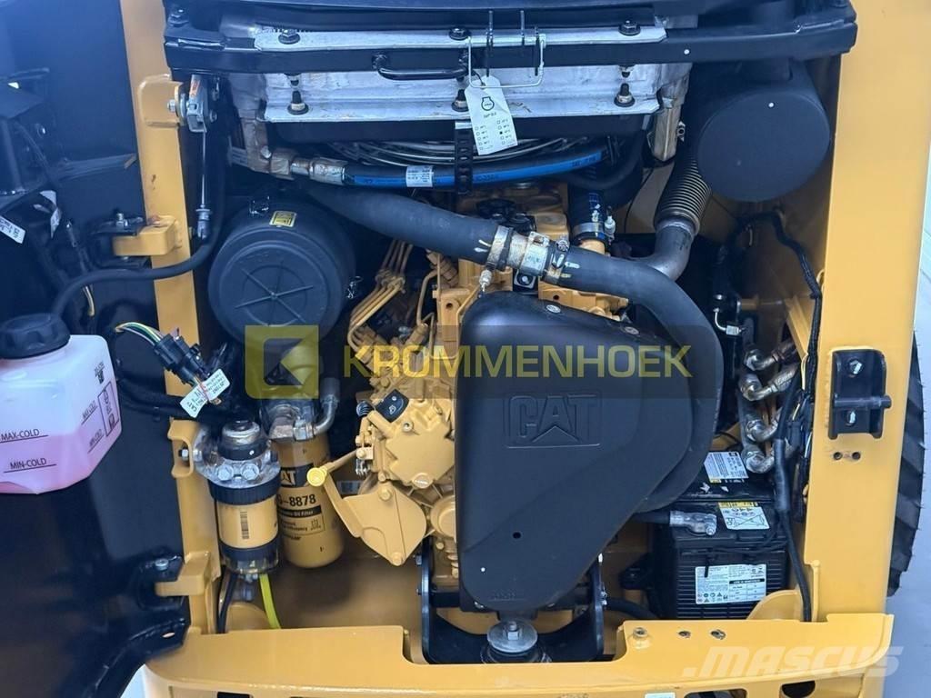 CAT 216 B3 Lietoti riteņu kompaktiekrāvēji