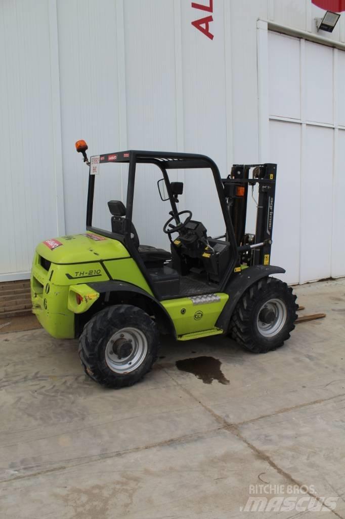 Agrimac TH210 Teleskopiskie manipulatori