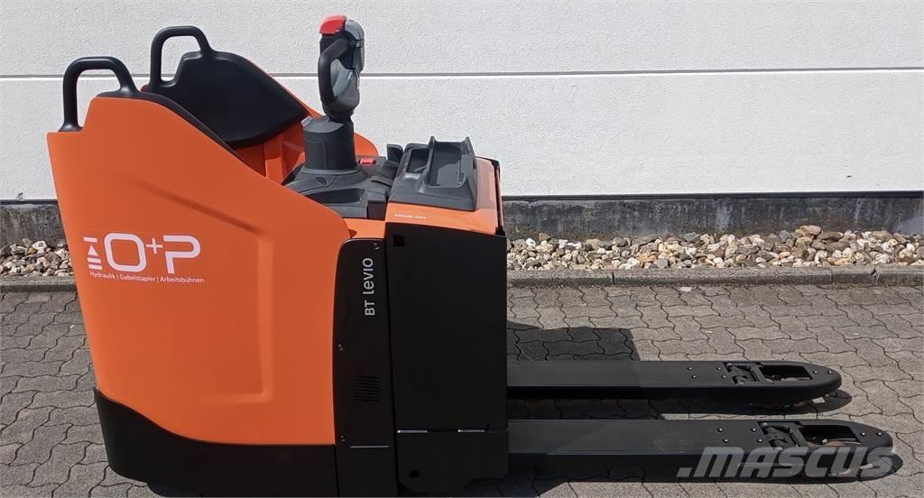 Toyota LPE 250 Zemie palešu pacēlāji