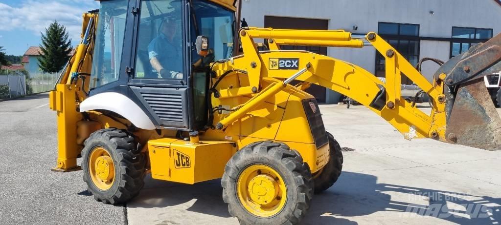 JCB 2 CX Ekskavatori-iekrāvēji