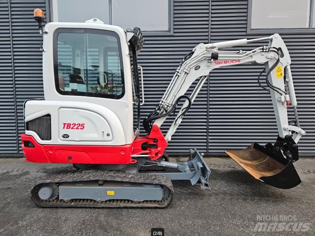Takeuchi TB 225 Mini ekskavatori < 7 t
