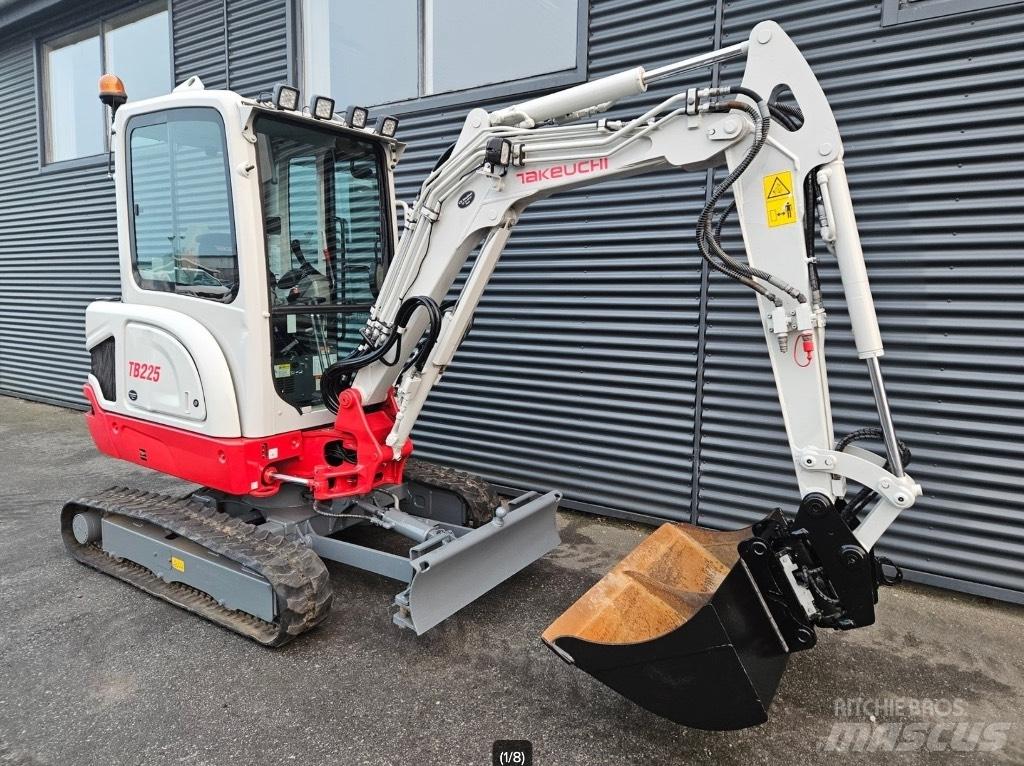 Takeuchi TB 225 Mini ekskavatori < 7 t